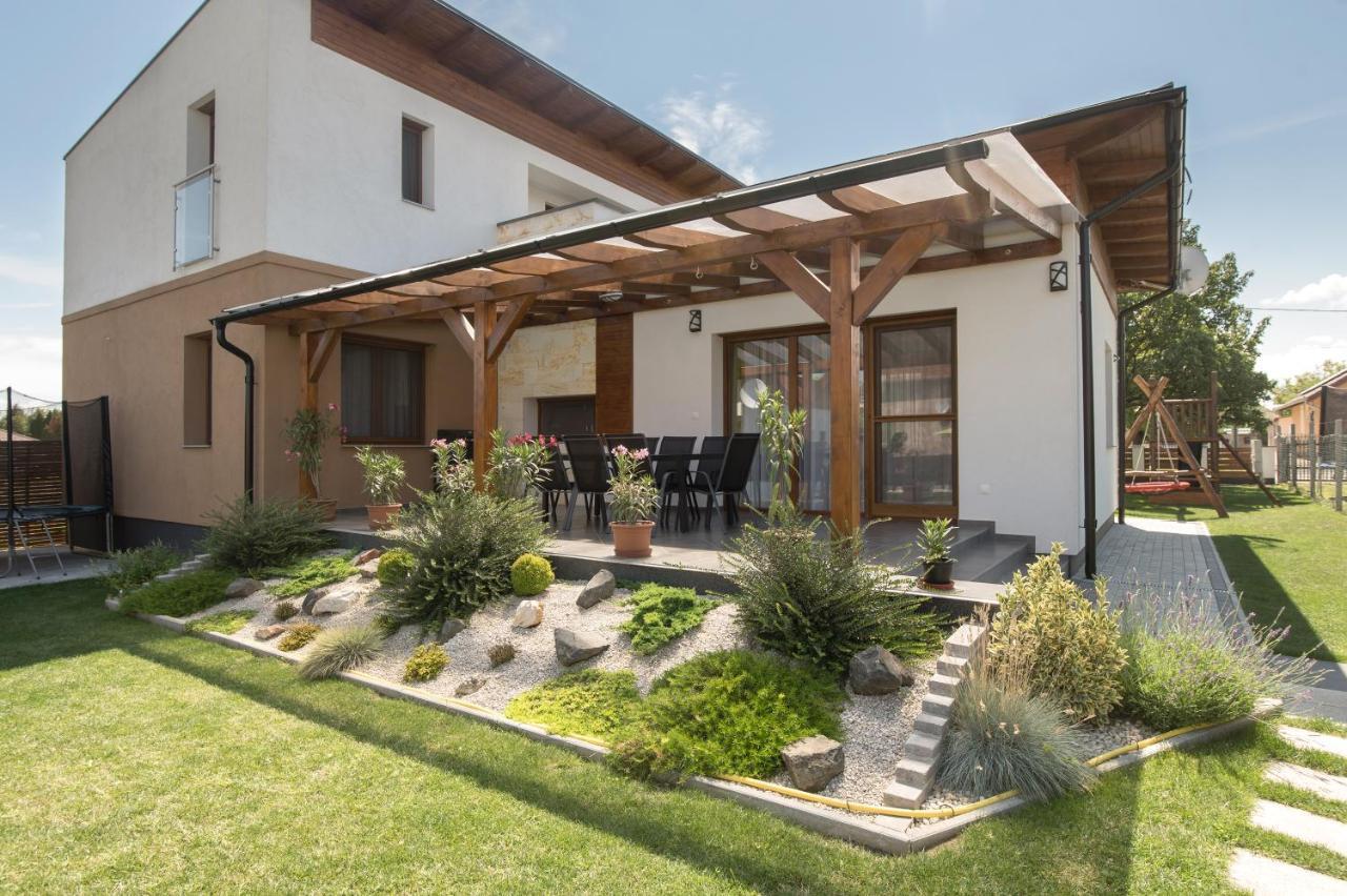 Eszterhaz Villa Balatonkeresztur Luaran gambar
