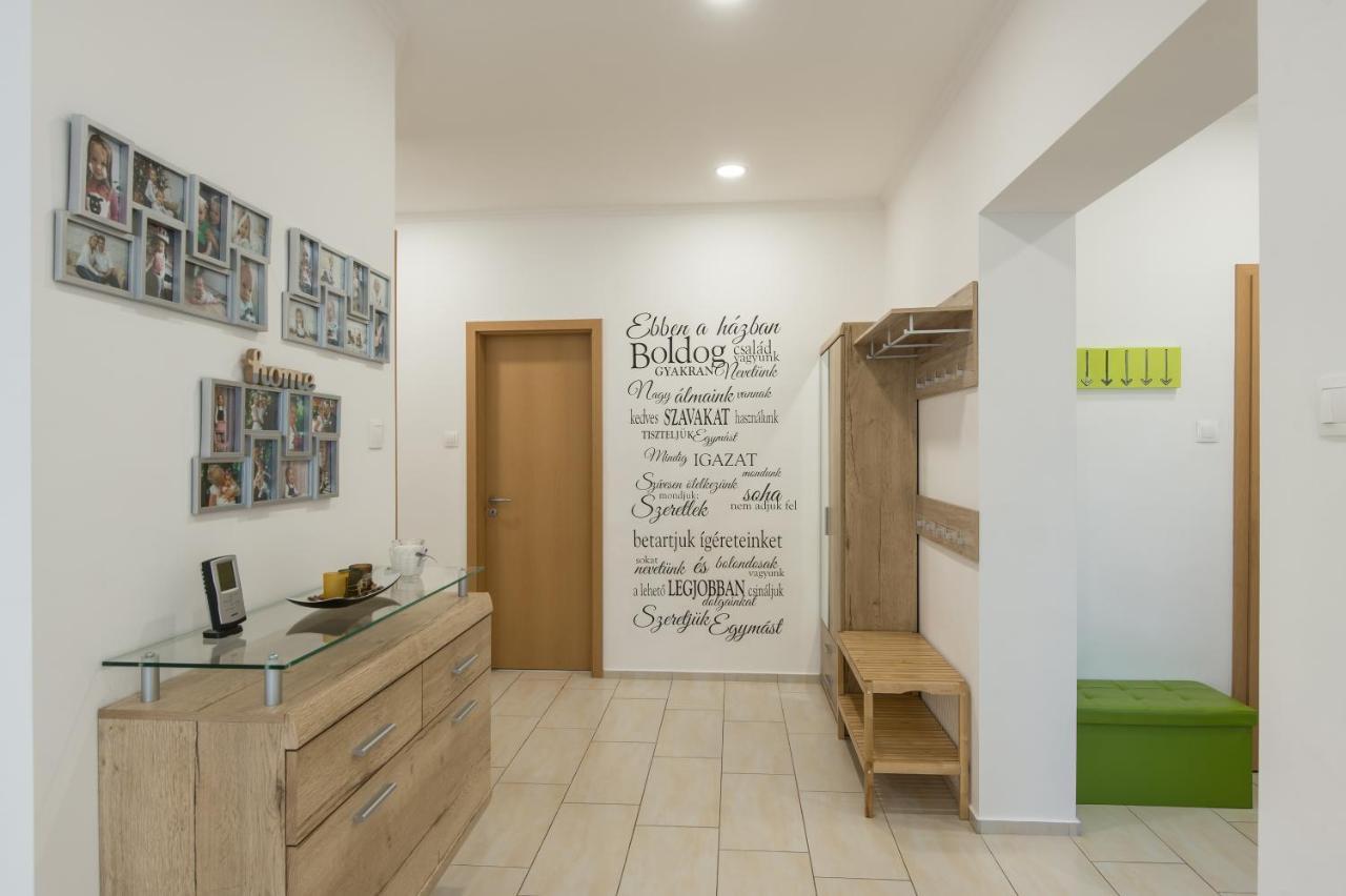 Eszterhaz Villa Balatonkeresztur Luaran gambar